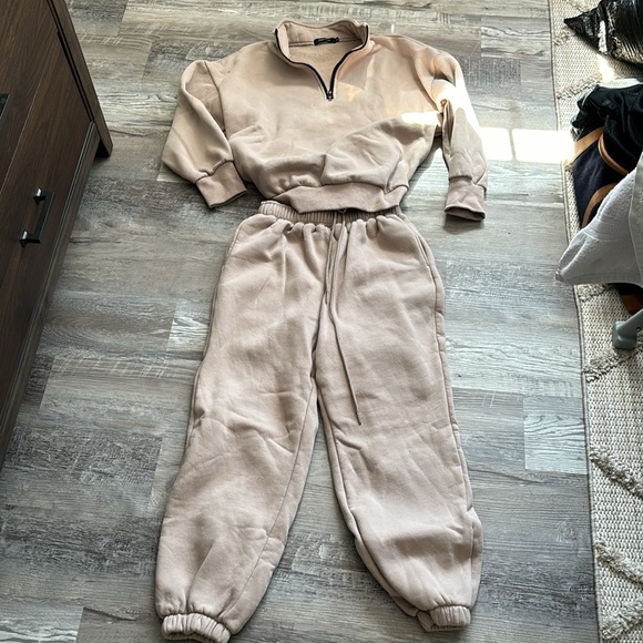 Matching lounge set - Picture 2 of 3